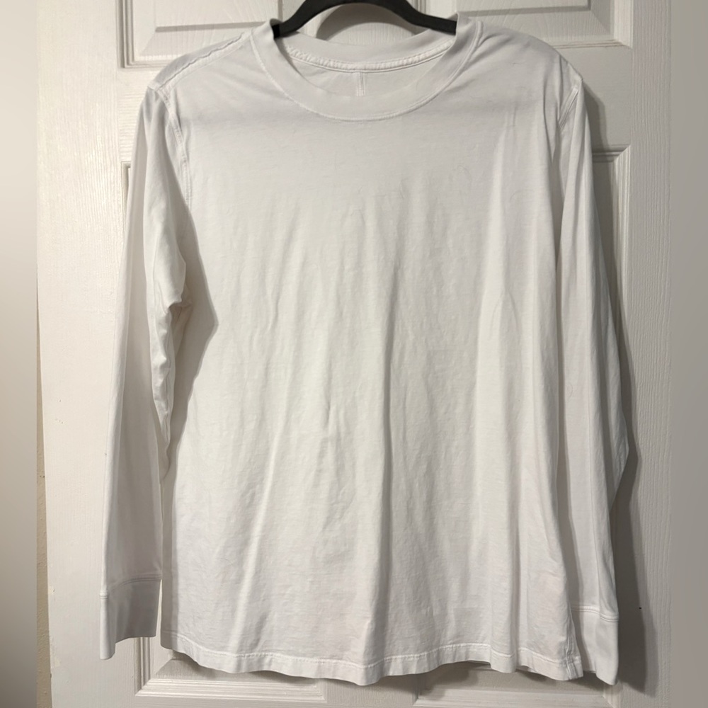 White long sleeve Lululemon shirt